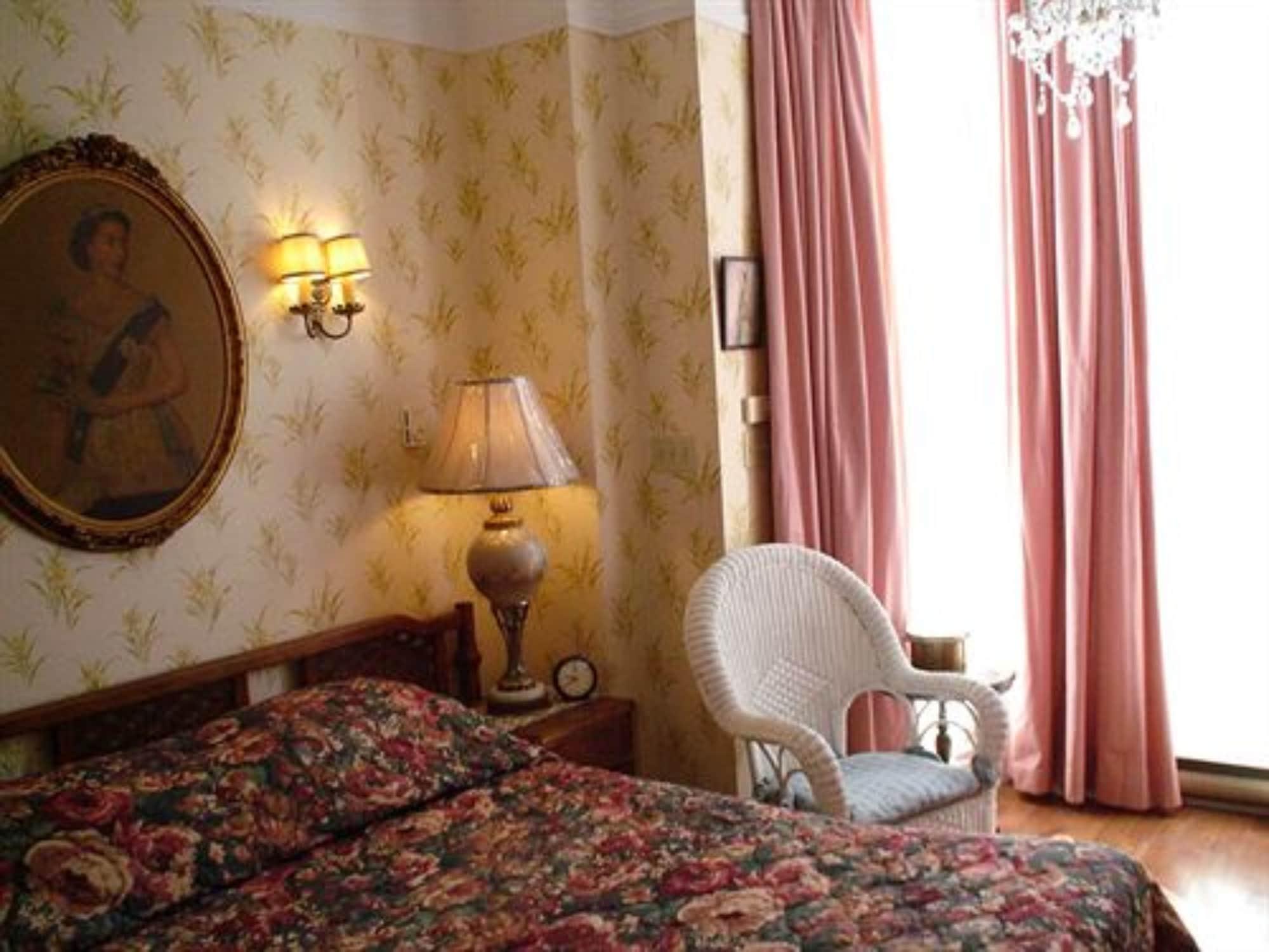 Bed and Breakfast Pimblett'S Toronto Downtown Bed &Breakfast Екстер'єр фото